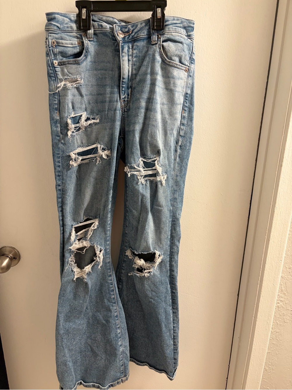 American Eagle Outfitters Light Wash Distressed Wide Leg Jeans